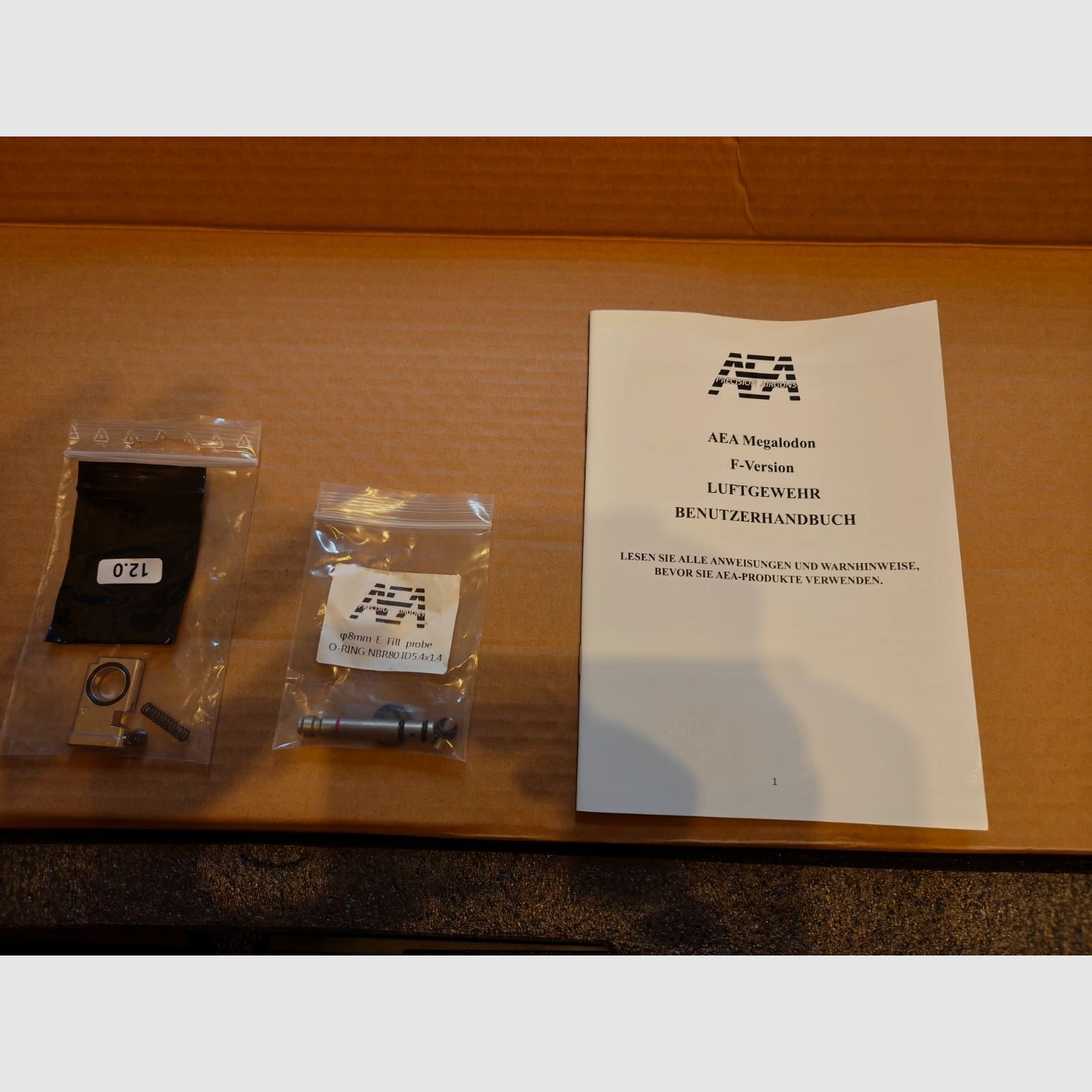 GoGun AEA Megalodon F-Serie 7,5 Joule | Kaliber .50 Luft / PCP karabin | z JADS podwójnym zbiornikiem | 2x 12 nabojowe magazynki aluminiowe | + wkładki stabilizujące do chwytu | z akcesoriami i fakturą