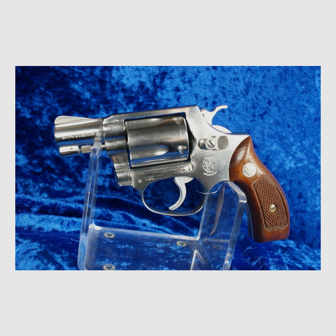 Smith & Wesson 60
