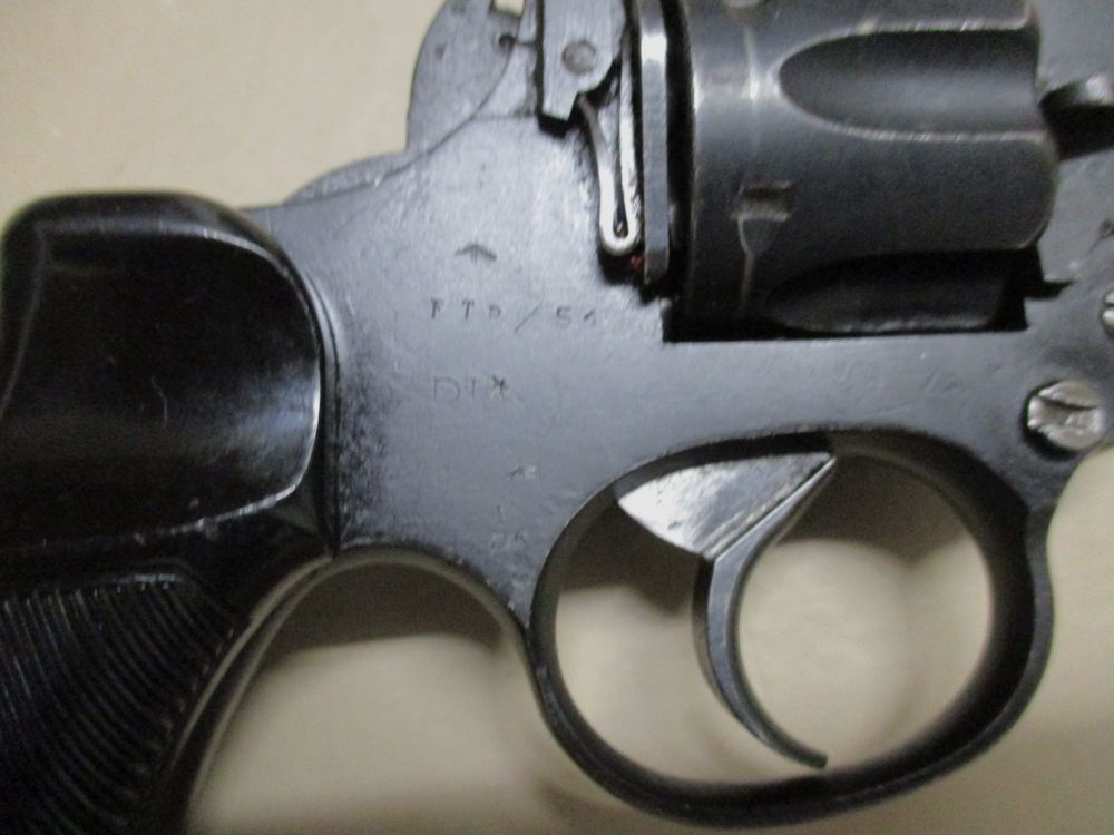 Revolver Enfield FTR 54 .38 S&W canon miroir brillant