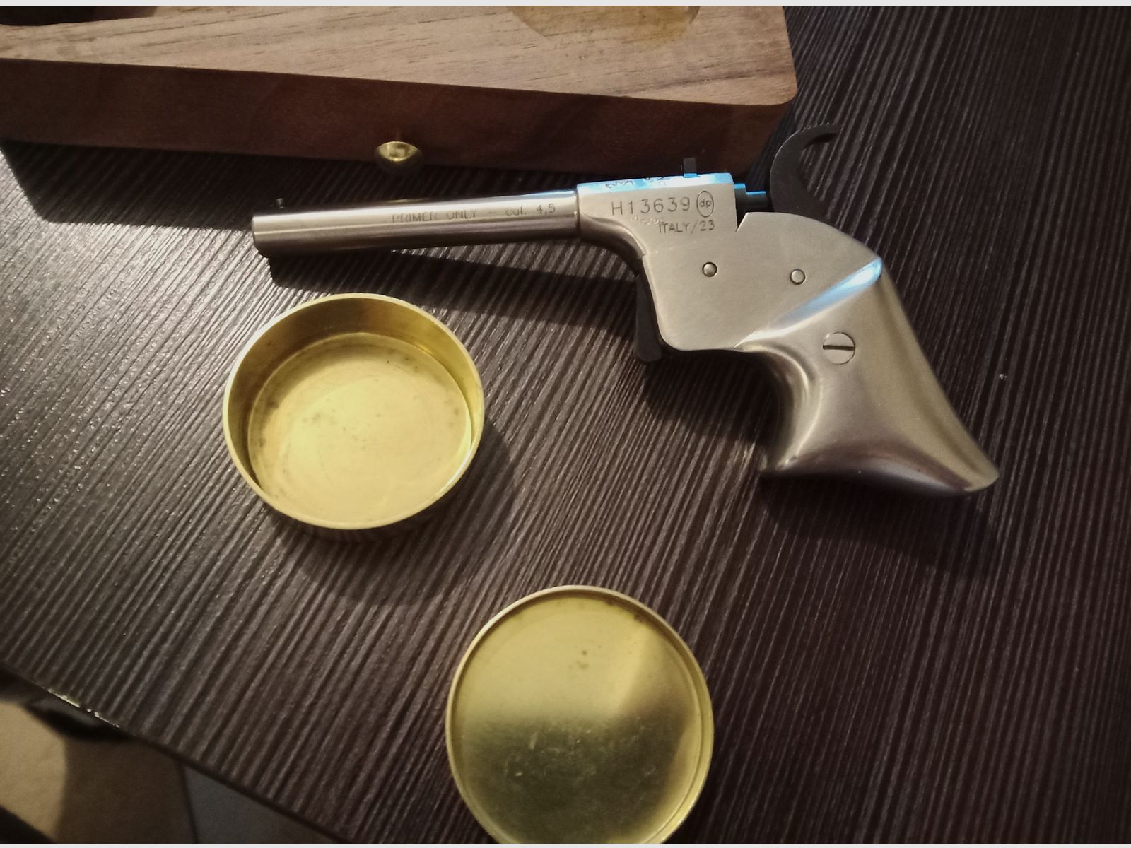 Pistolet à percussion Pedersoli Derringer Remington Rider à blanc calibre 4,5 mm avec boîte en bois (neuf encore)