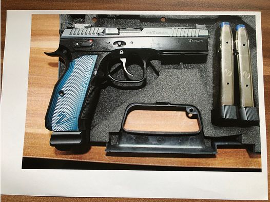 Pistool van huis CZ-Shadow Line II, KK-pistool Baikal als cadeau