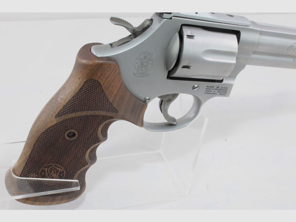 Smith & Wesson Revolver S&W Model 686-6 Targetl Champion - neuwertig