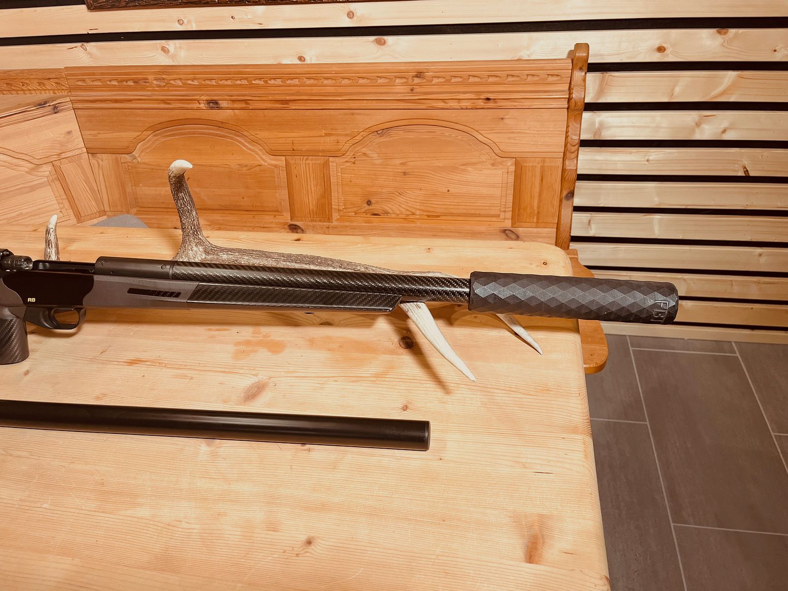 Blaser R8 Ultimate Silence FBT Schaft und FBT One Dämpfer