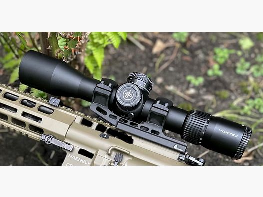 Vortex Venom 3-15x44 z celownikiem EBR-7C MRAD w zestawie z montażem Cantilever