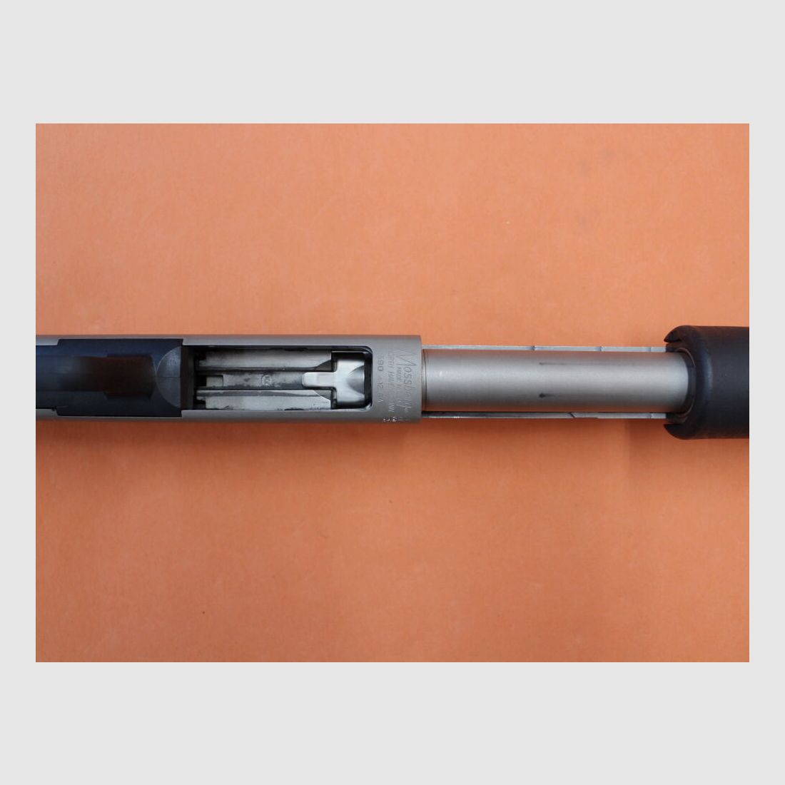 Mossberg VsRep.Flinte 12/76 Mossberg M590 Mariner escopeta de repetición de culata delantera 20" cañón (Cyl)/ acabado en níquel