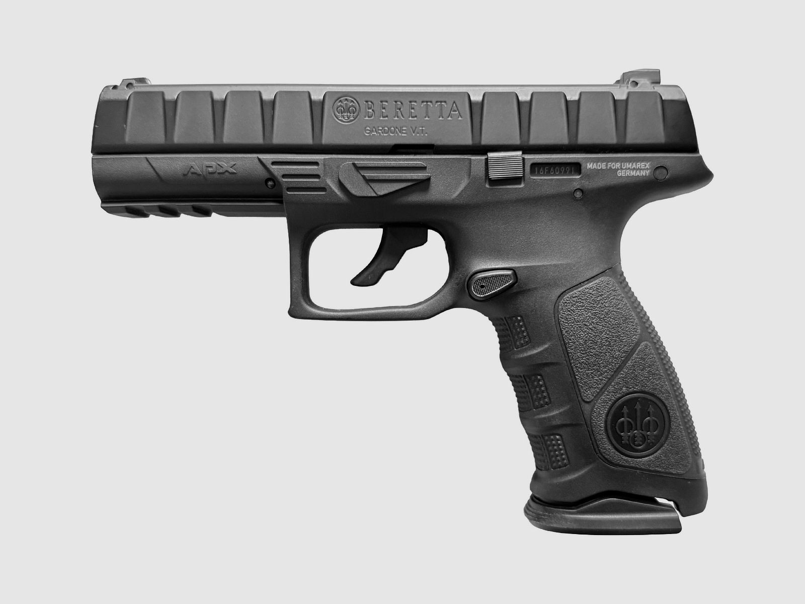 Pistolet à air comprimé Beretta APX CO2 cal. 4,5 mm BB noir avec glissière en métal - 3 chargeurs - 5 capsules de CO2 - Comme neuf