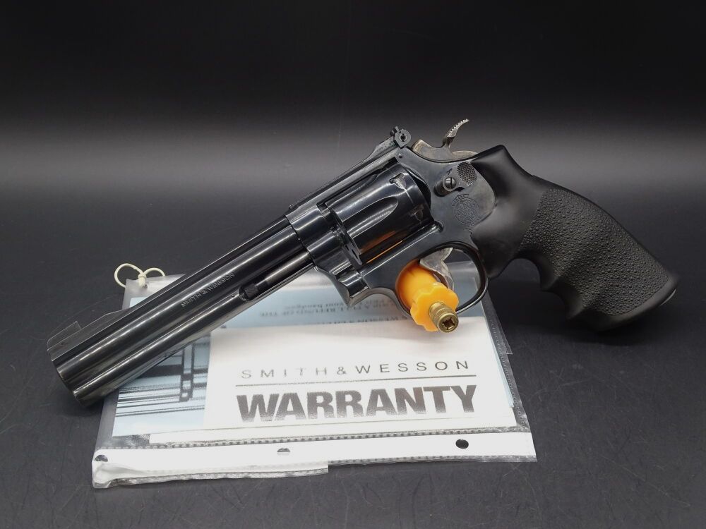 Smith & Wesson Mod 17-6 kaliber .22lr 6" geblauwde 17-6