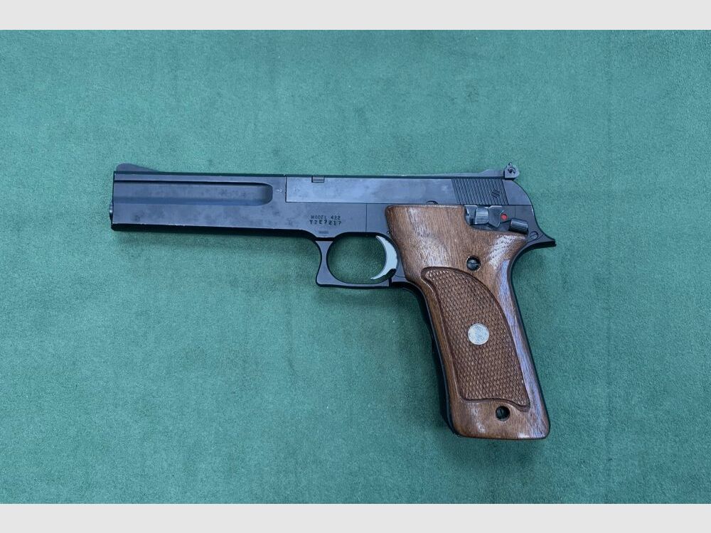 Smith & Wesson 422 .22lr