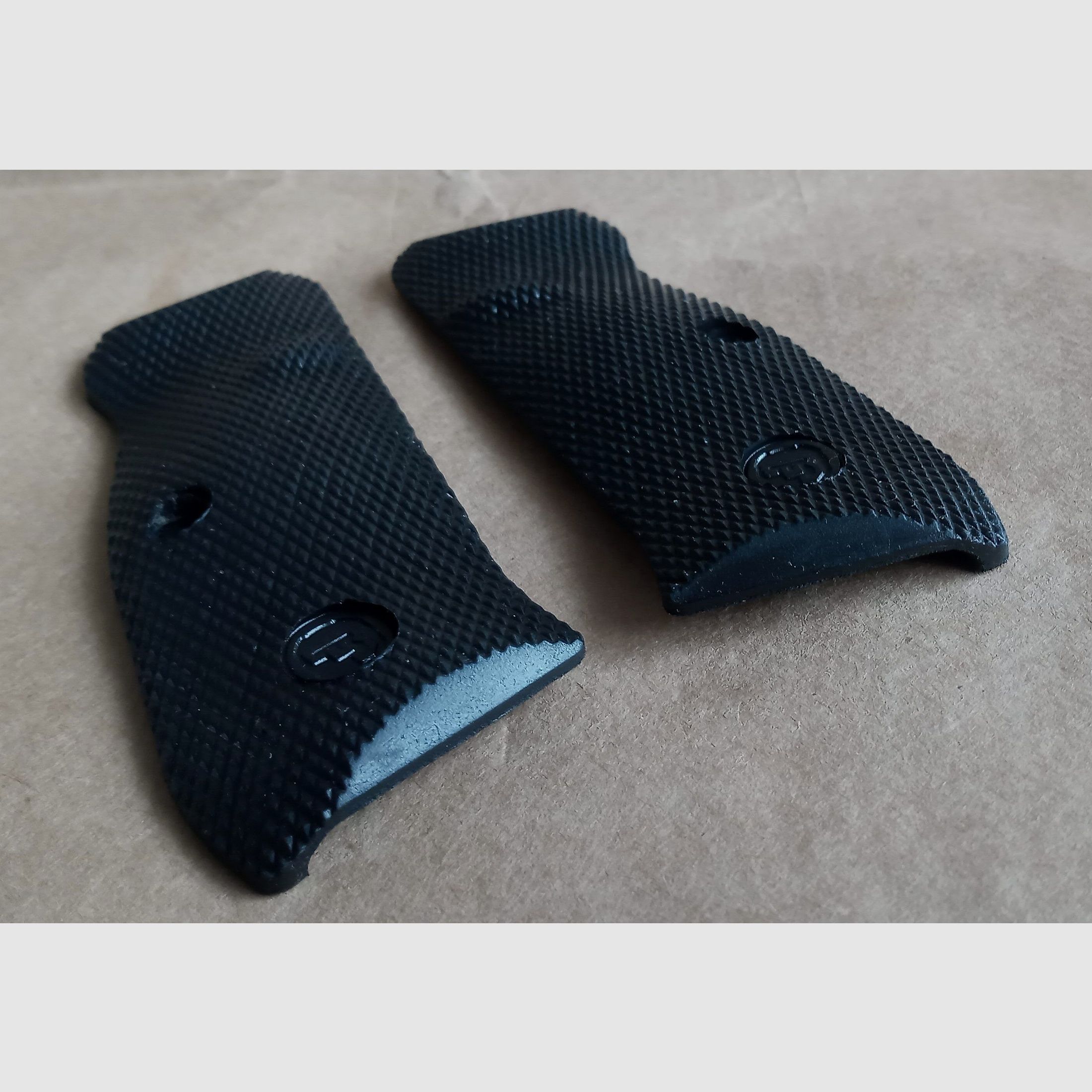 CZ grip panels CZ 75 SP-01 Shadow Shadow 2 RUBBER new ^^^^^^^^^^