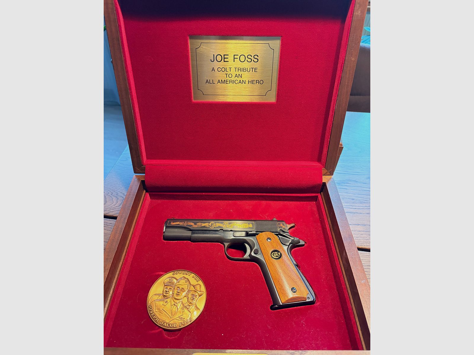 Colt 1911 Jubiläumsmodell Kal. .45 – Sammlerstück mit Originalbox & Zubehör