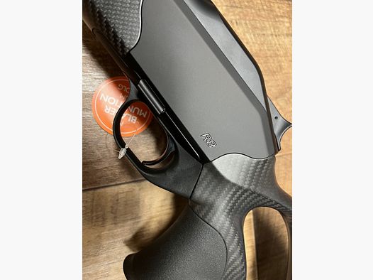 Blaser R8 Ultimate Carbon DLC Customshop - disponible immédiatement !
