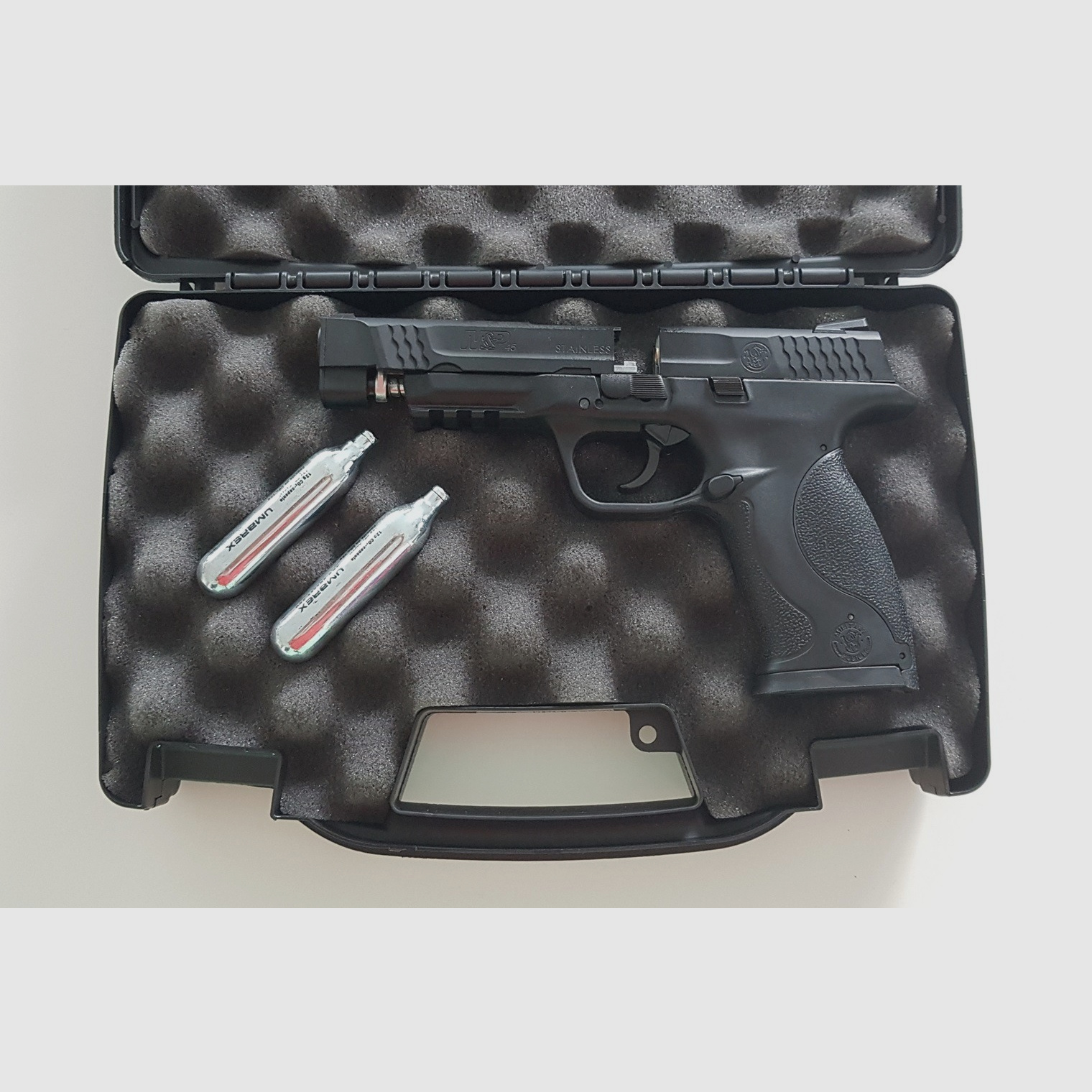 Smith & Wesson M&P 45 4,5 mm Diabolo schwarz Co2-Pistole