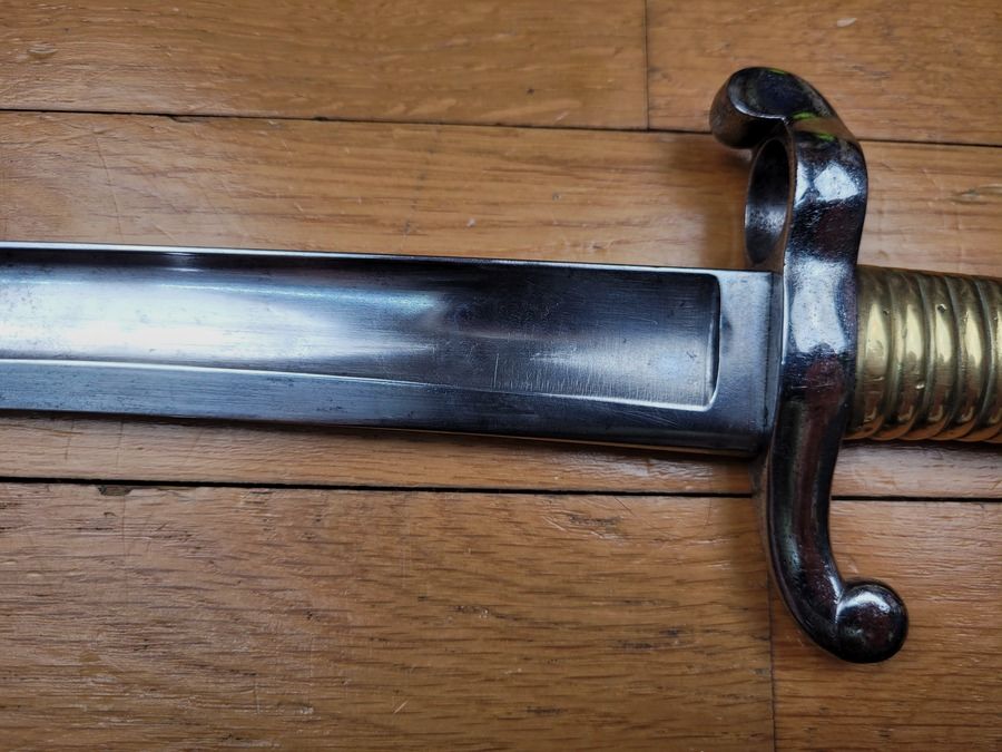 Zeer mooie en zeldzame zwaard-bajonet model 1842 – Vroeg exemplaar – zeldzame huldiameter 21,3mm – Artillerie musketon 1829 (of Saint-Cyr?) – Zeer goede staat, afbeelding 5 van 17