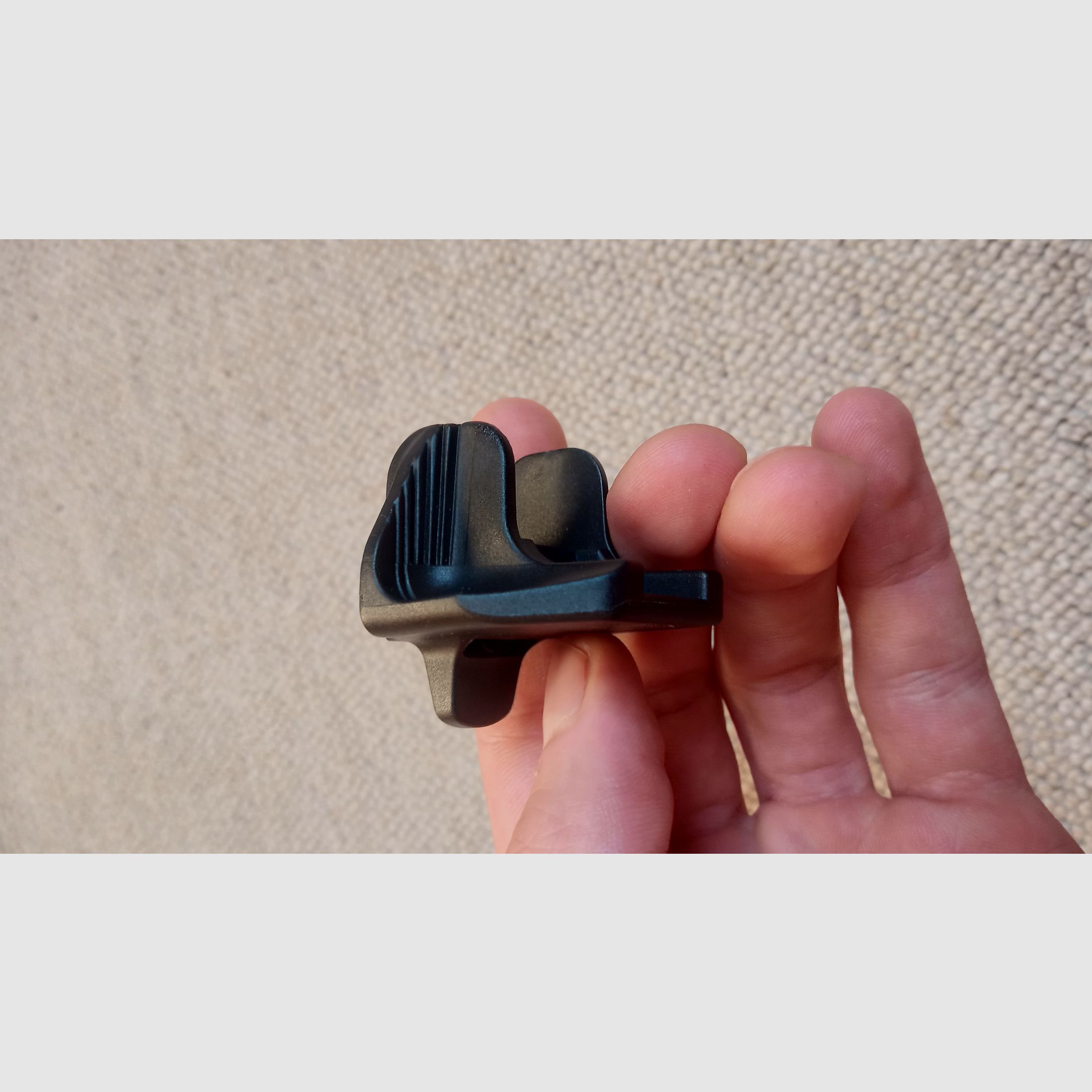 Leva del caricatore estesa CAA Quick-Release per AK47 / AK74 / AK-100 / Tacticool-cose che nessuno ha bisogno