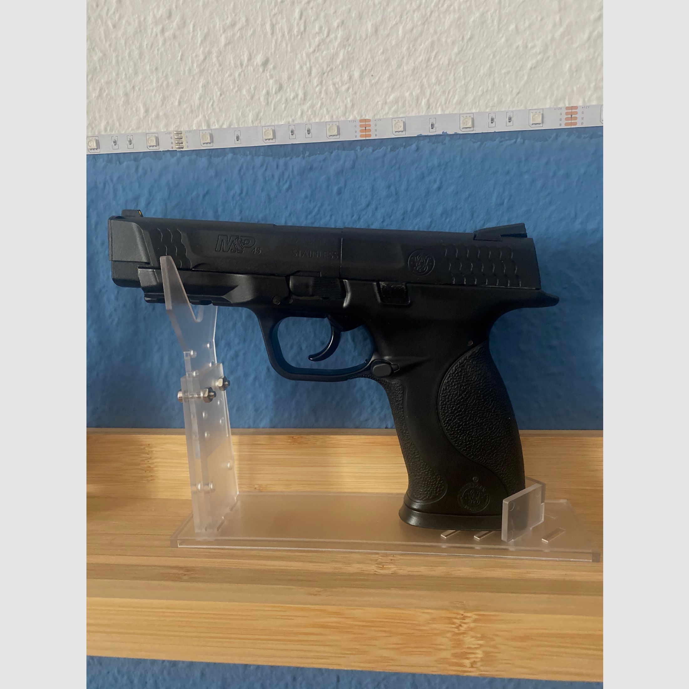 Smith und Wesson M &P 45 (4,6 mm, CO2 , Bild 1 von 5