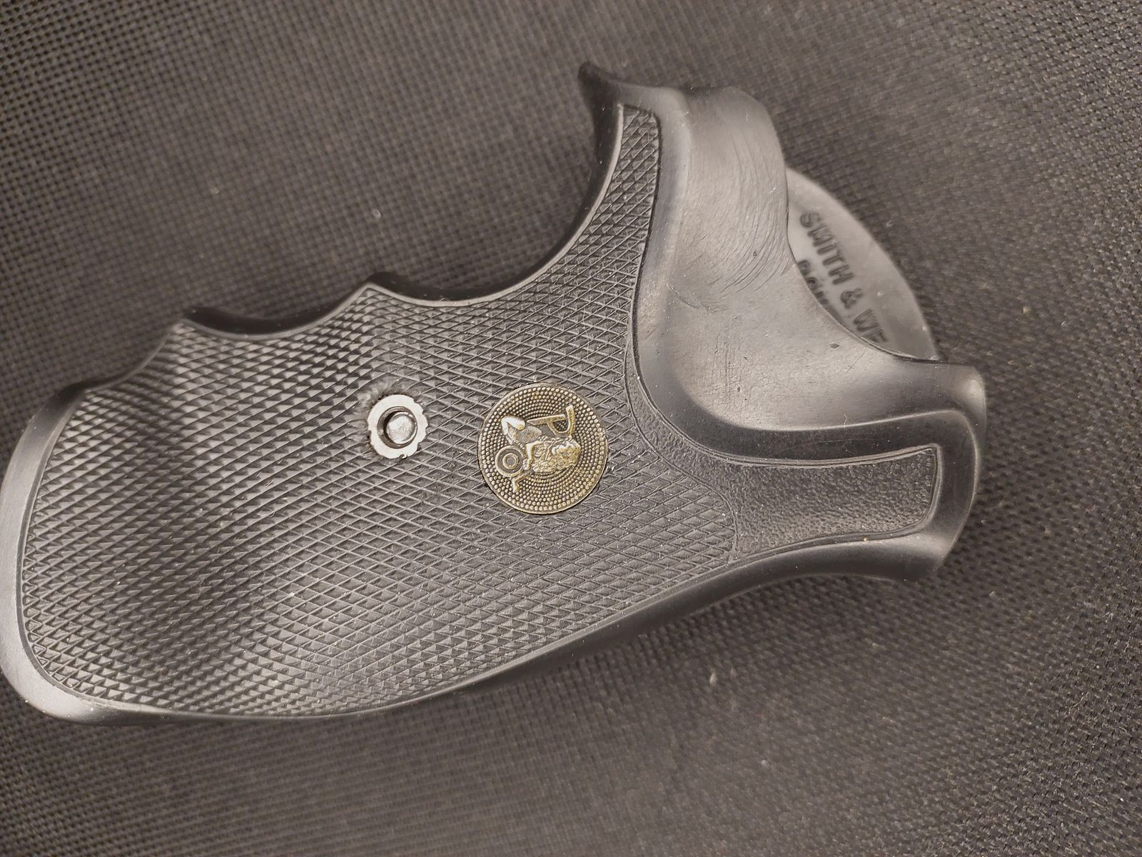 Pachmayr „Gripper“ Gummigriff – S&W J‑Frame Rundes Ende