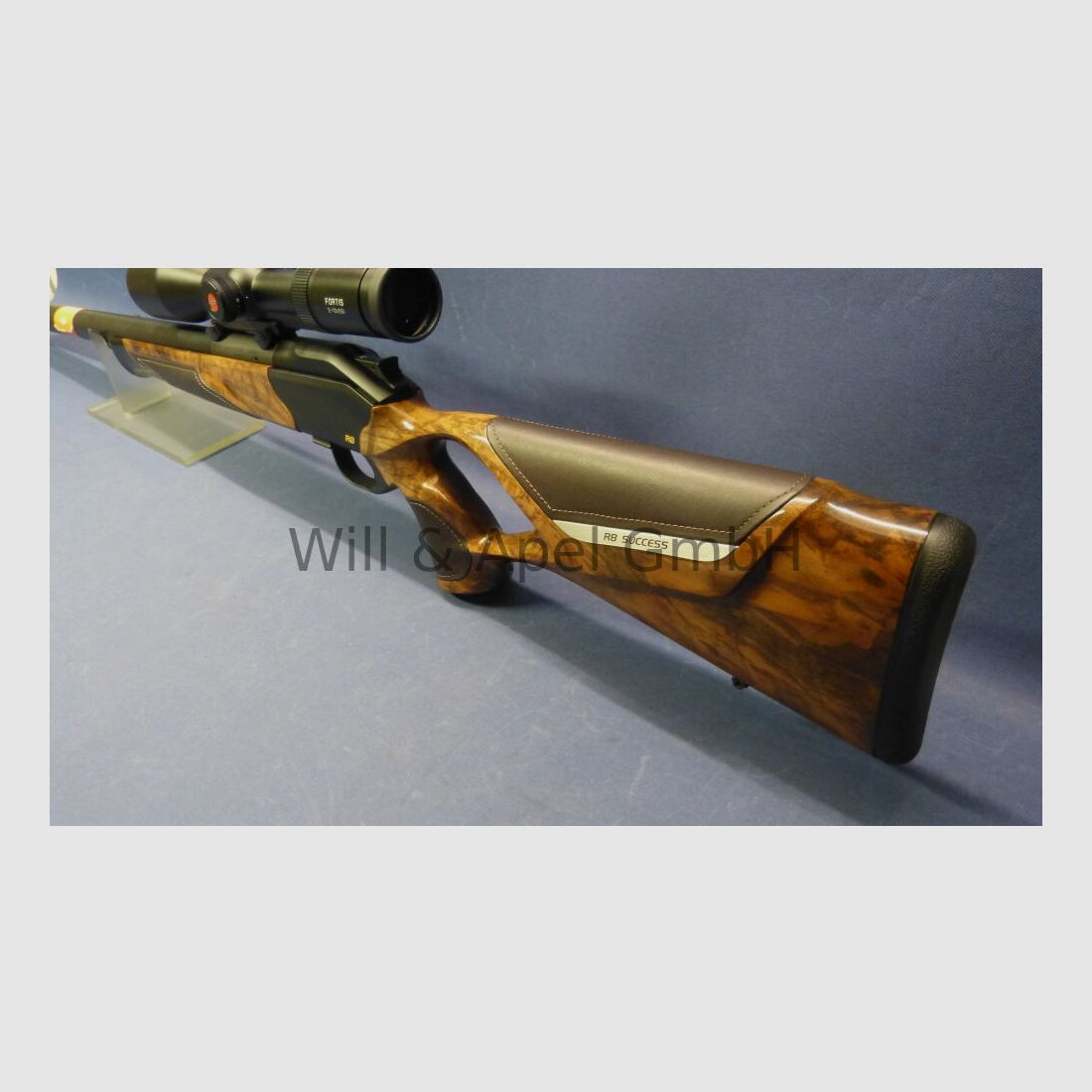 BLASER/ ISNY R8 Success LEDER SILNECE