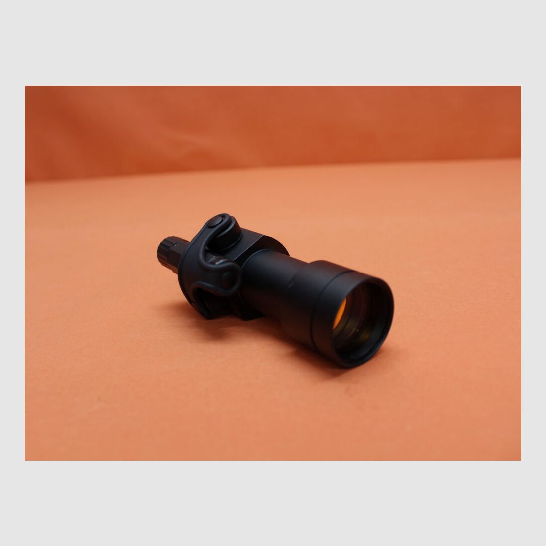Swiss Arms Swiss Arms Red Dot Sight Leuchtpunktvisier: Military Model, Ringmontage f. Weaver-/Picatinnyprofil