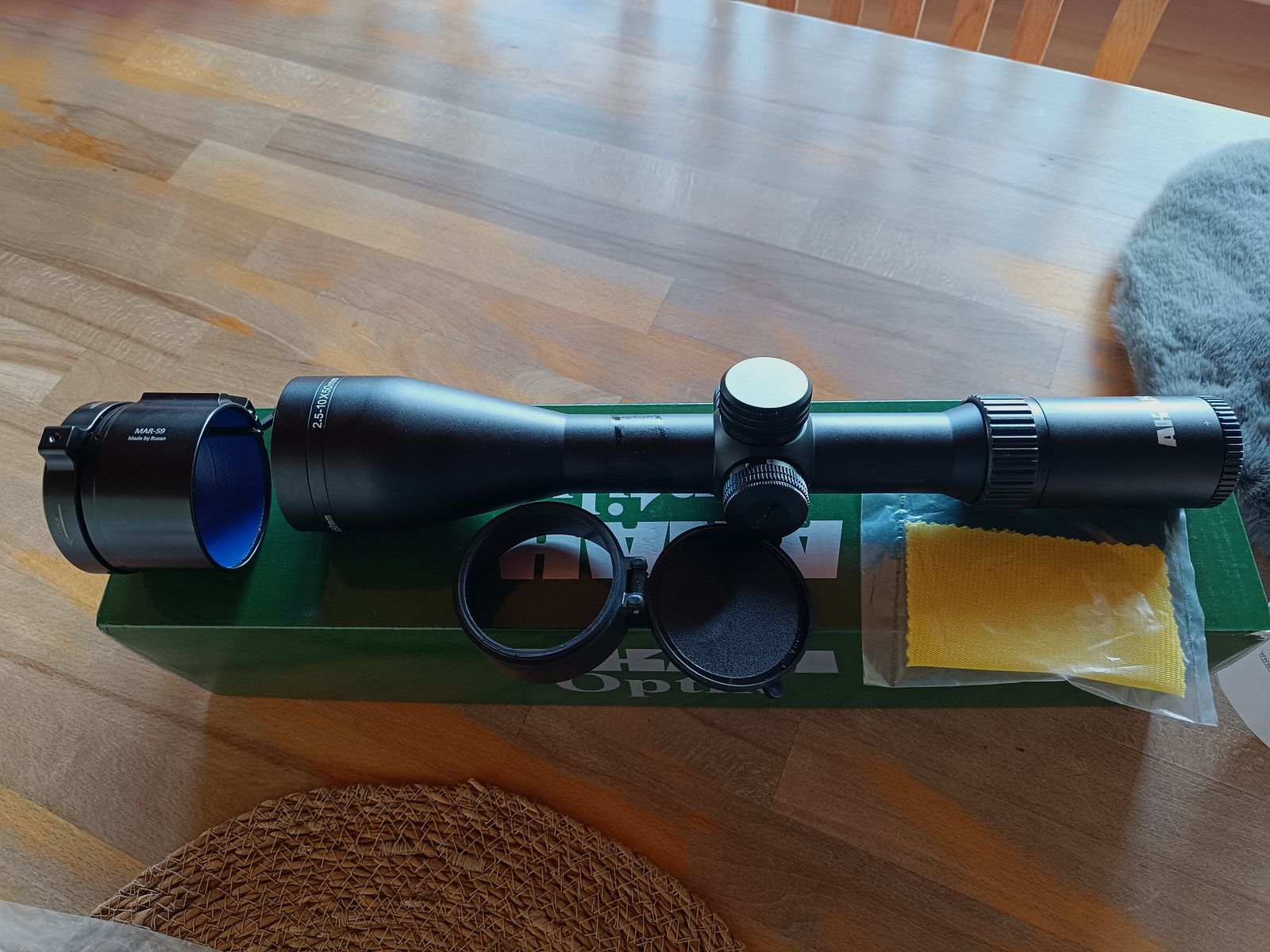 Zielfernrohr Marke Akah 2,5-10x50 