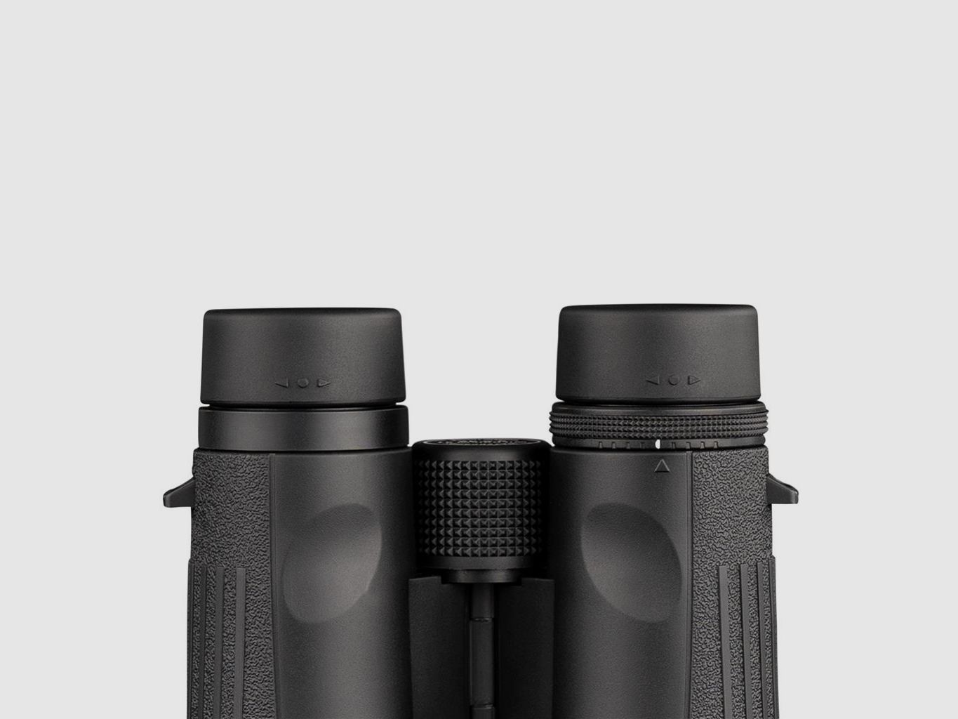 Prismático Dörr Outdoor Dachkant Wild View XT 8x42 con bolsa y correa de transporte