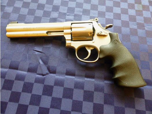 Smith & Wesson 686-4 Target Champion