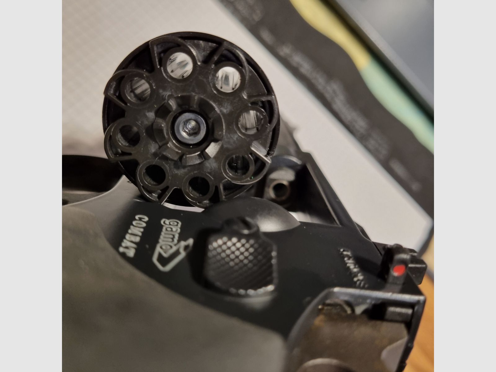 Gamo Combat R-// , 4 pulgadas, Co2, 4,5 mm