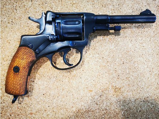 Revolver Nagant
