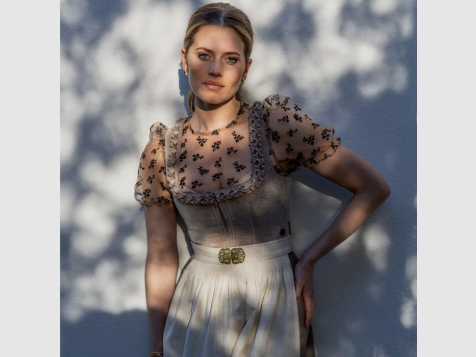 Marjo D-Dirndl Blusa Kohlwies Manga Abullonada Manga Corta, imagen 5 de 6