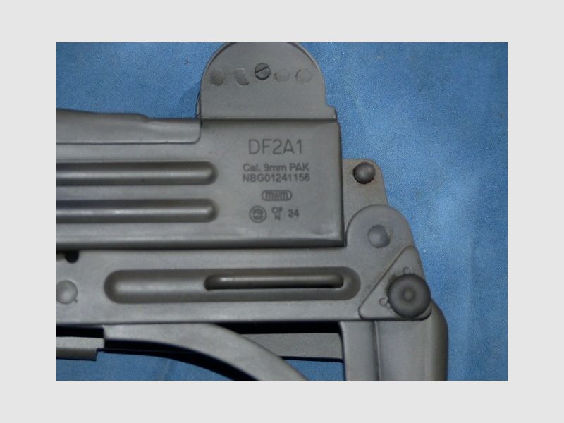 Objet de collection UZI pistolet-mitrailleur cal. 9mmPAK - avec PTB