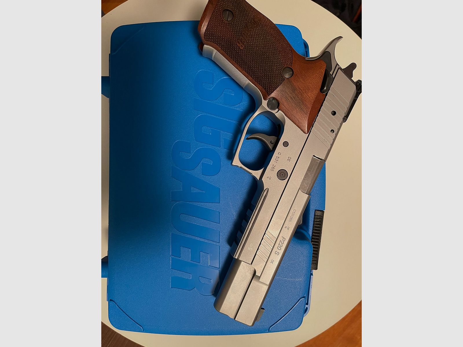 Sig Sauer P220 X-Six 45 ACP e sistema di cambio 9X19
