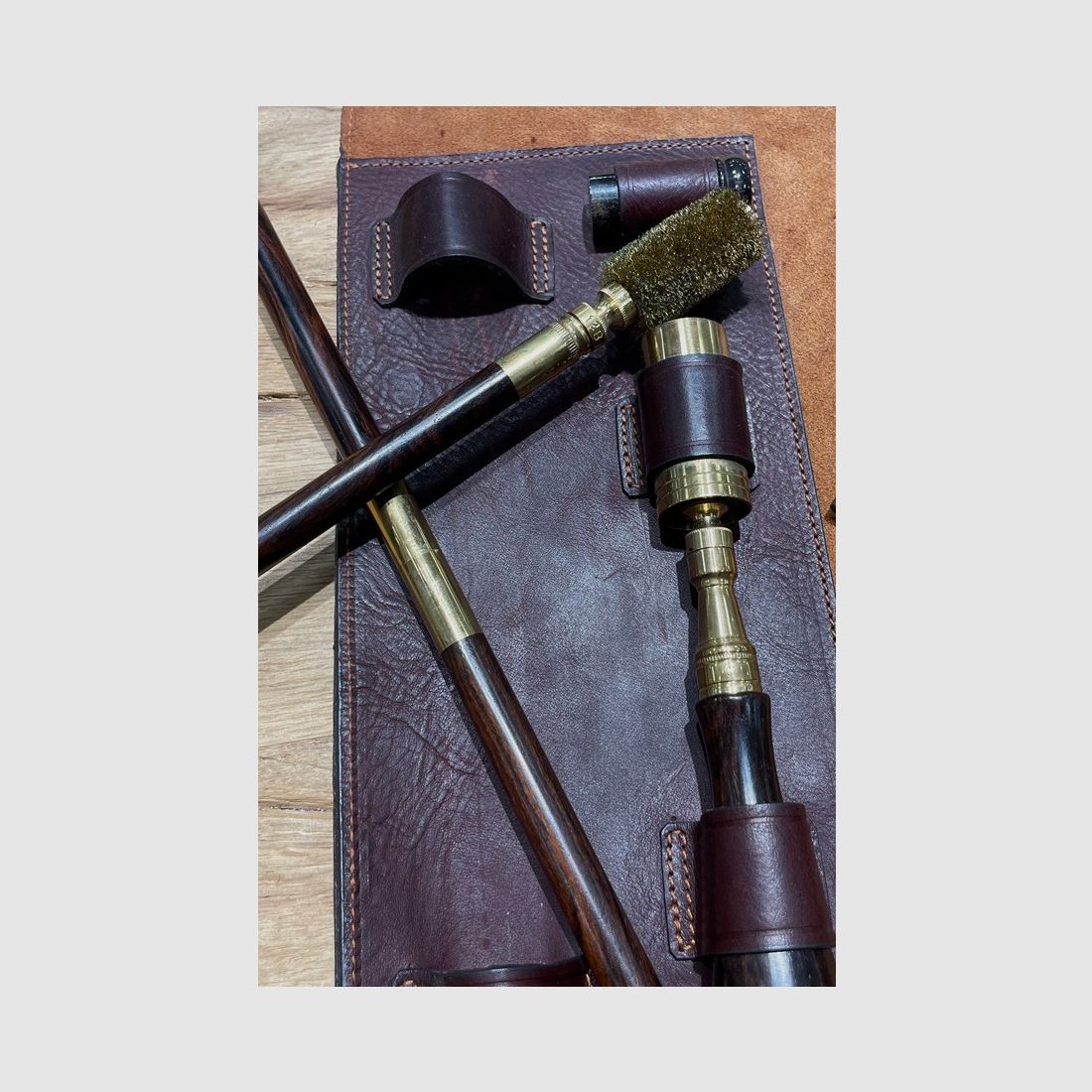 Rey Pavón Flinten Putzset Kal. 12 in Ledertasche.