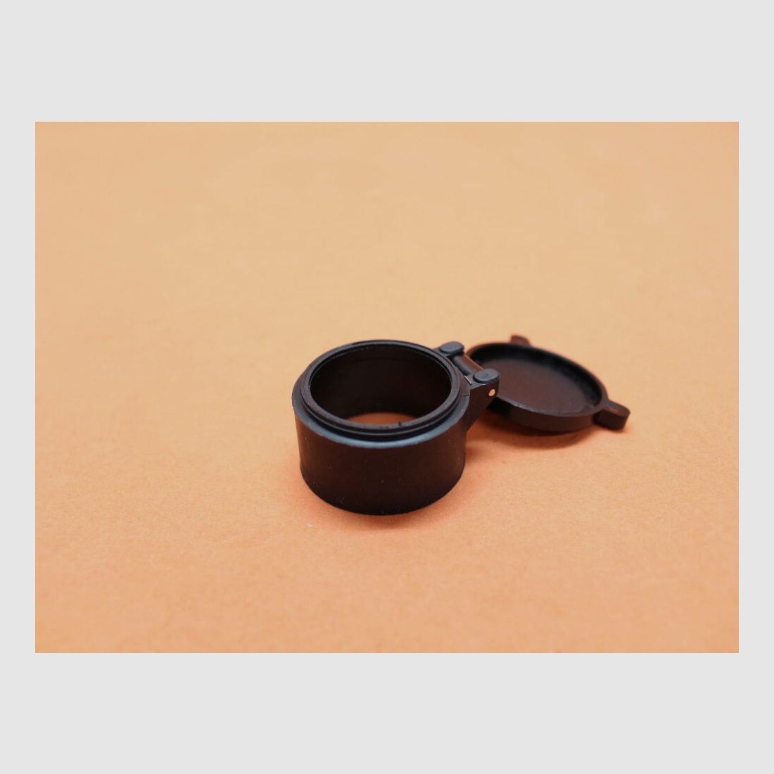 Butler Creek Butler Creek Flip-Up Cover Cap Doel Ø=34,0mm Objectief Klapdeksel voor Richtkijkers (30035)