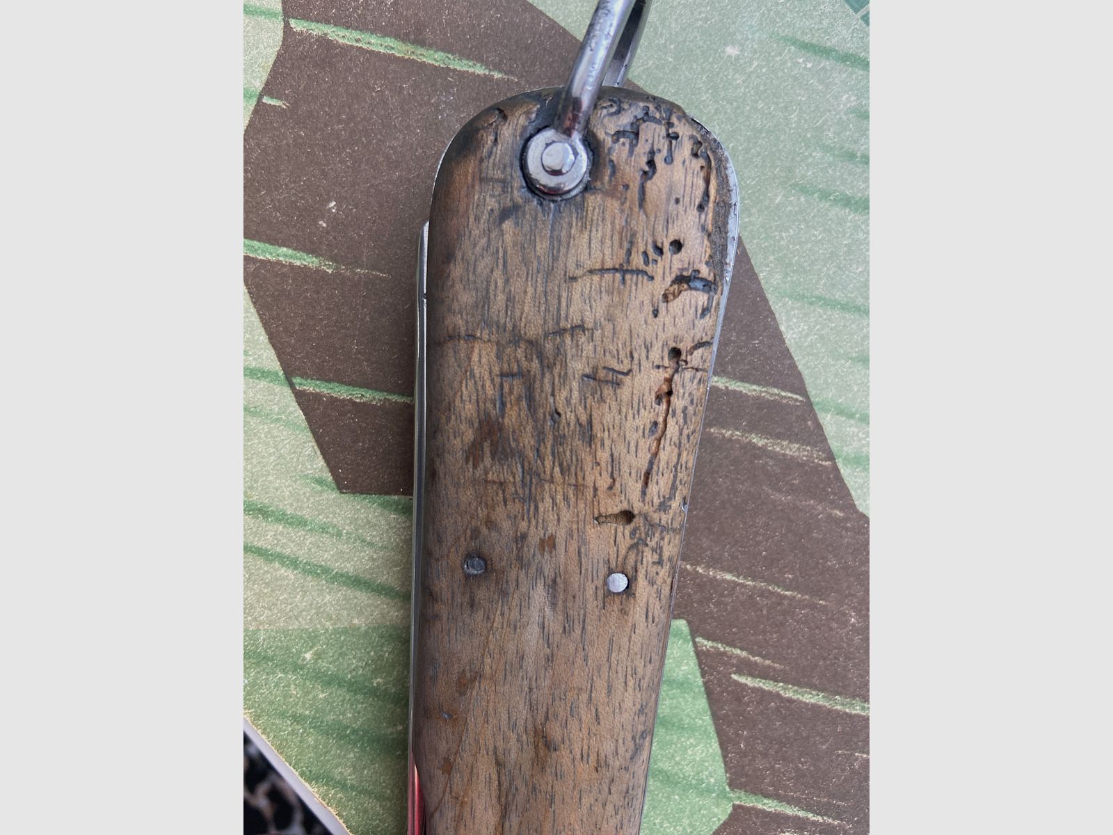 Flieger-Kappmesser der Deutschen Luftwaffe aus dem 2. Weltkrieg; 1. Modell - nicht zerlegbar, mit Fangschnur