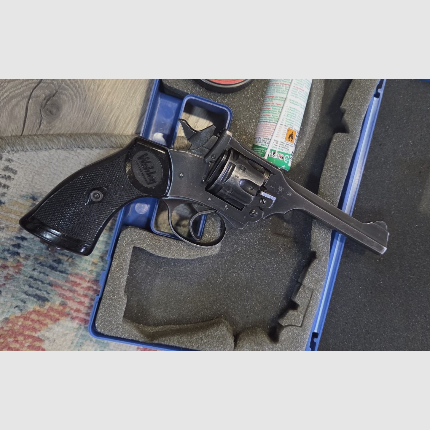 Webley Mark IV 9mm R Knall mit PTB frei ab 18 Jahre , Bild 1 von 6