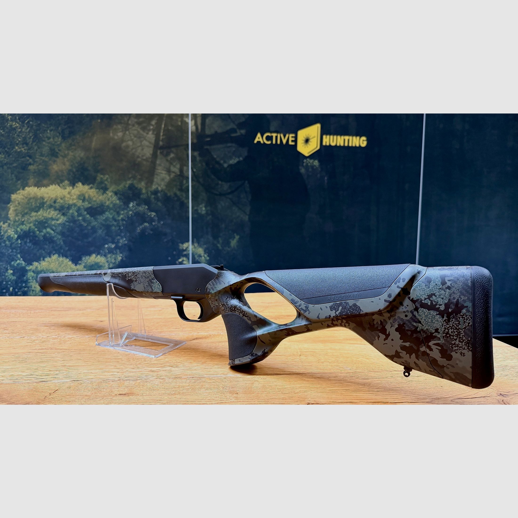 Blaser R8 Ultimate Carbon Huntec Camo housing / logo black / semi weight