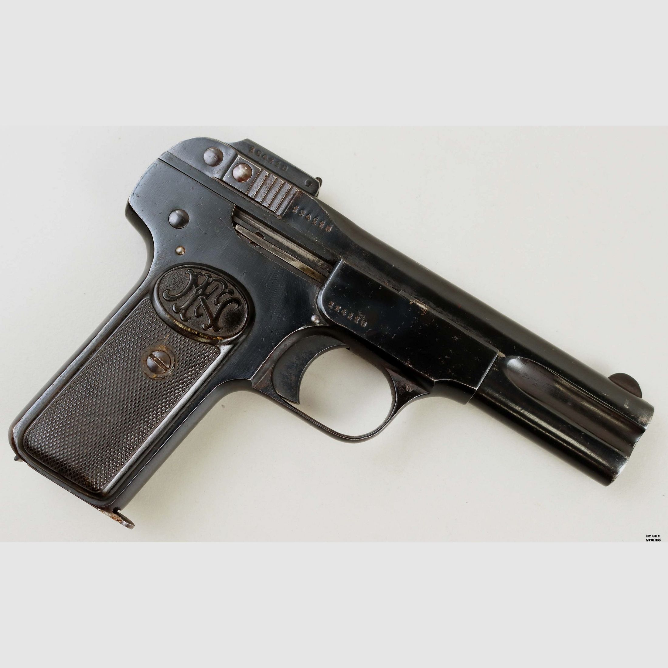 PISTOLA F.N. BROWNING MOD. 1900 CAL. 7,65 MM MATR. 124118, immagine 4 di 7