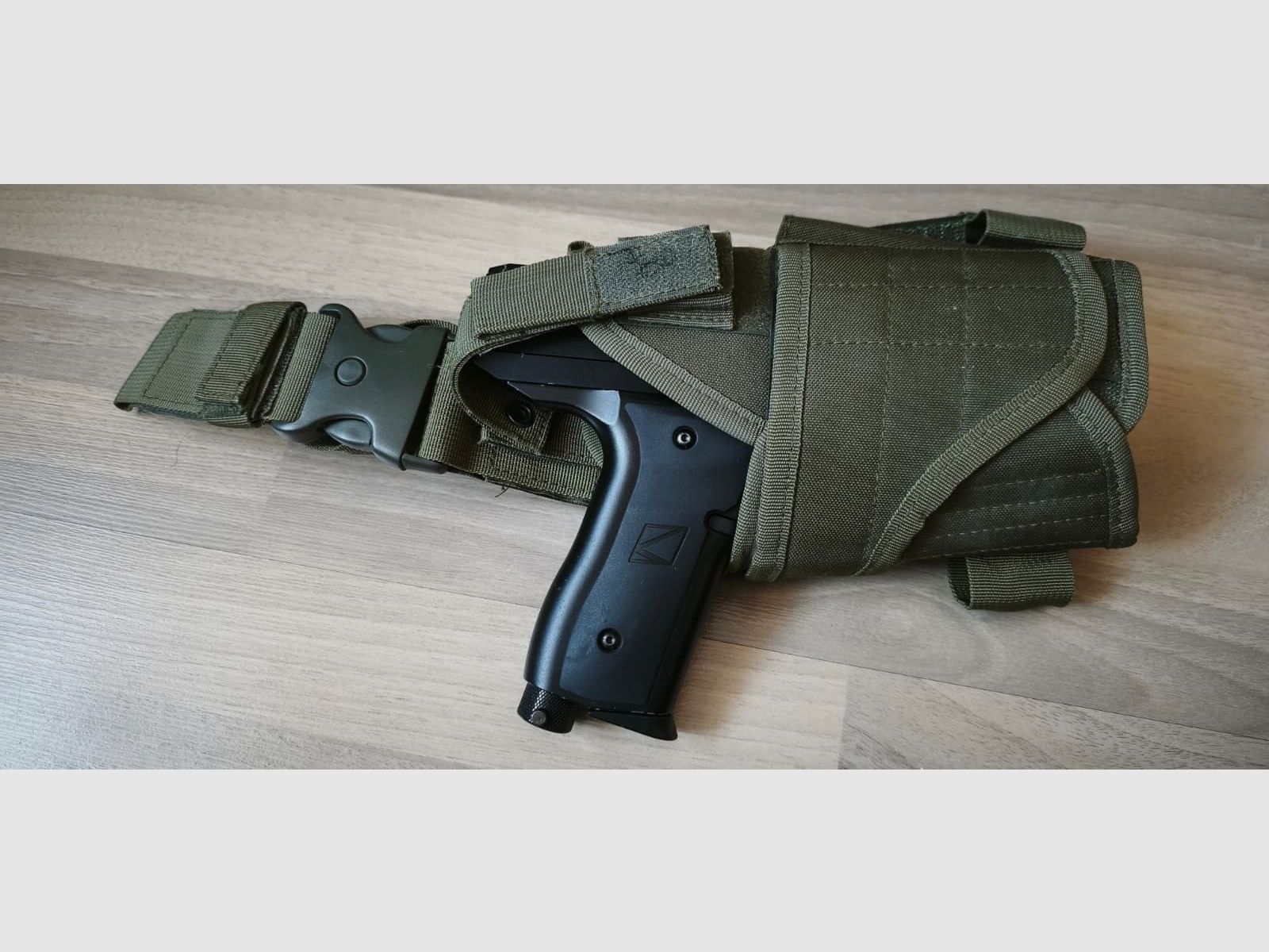 Universal Tactical Thigh Holster (right, olive)