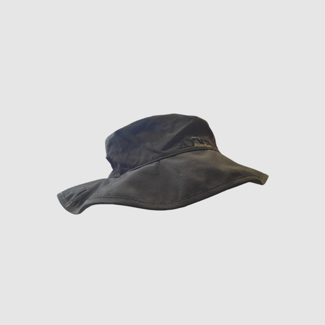 Il Cappello da Pioggia, immagine 1 di 8