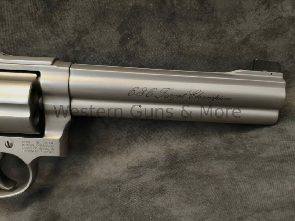 Smith & Wesson S&W 686-6 Target Champion Stainless matt 6" Kal.357Mag.