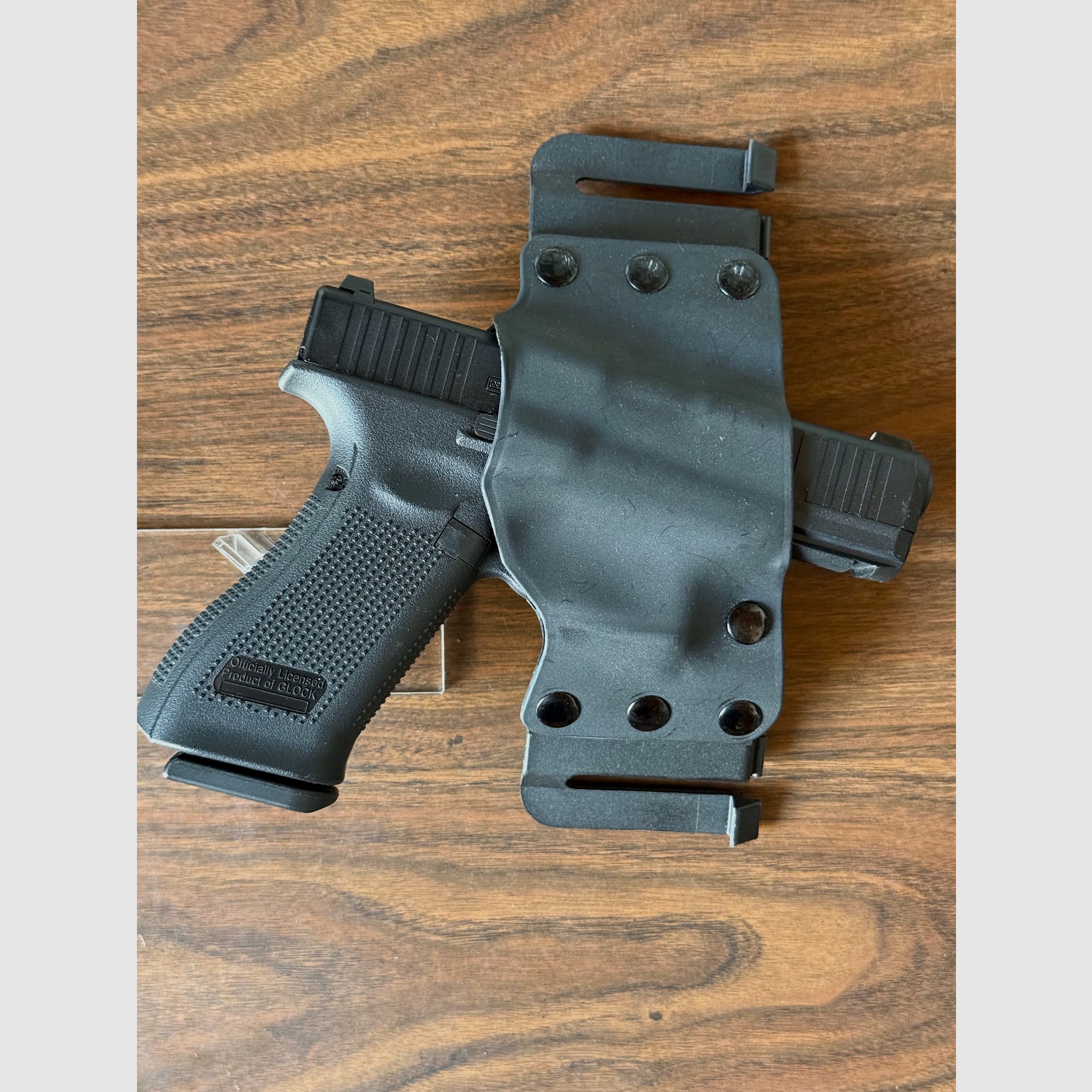 Glock 45 Gen5 GBB Airsoft-Set (Kal. 6 mm BB) – Komplettpaket