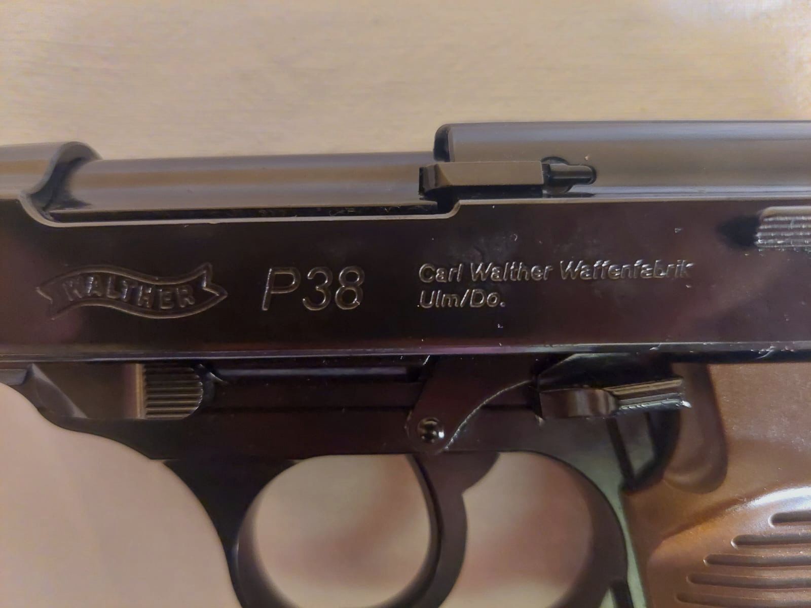 Umarex Legends Walther P38 CO2 BB
