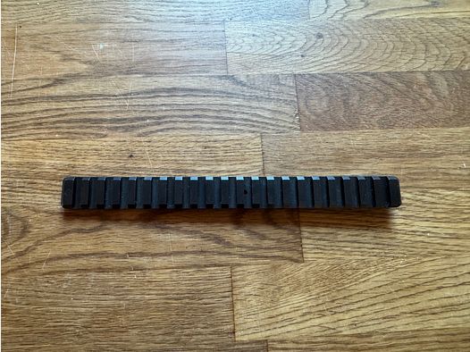 Riel Picatinny Henneberger 22 cm – para montaje en silla Blaser
