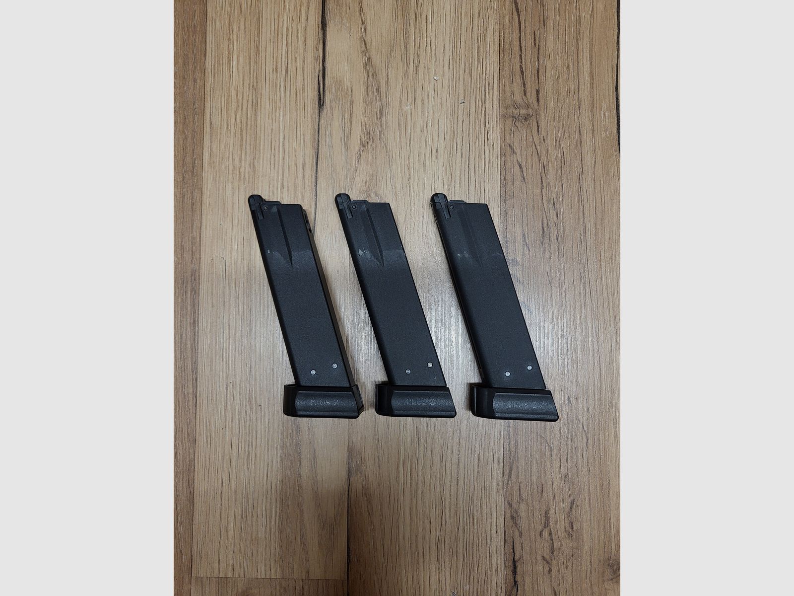 ASG CZ SHADOW 2 GBB AIRSOFT BUNDLE 4 chargeurs, 3 bouteilles de gaz Airsoft, 8000 billes, holster, 2 pochettes de chargeurs, ceinture Amomax peu utilisée