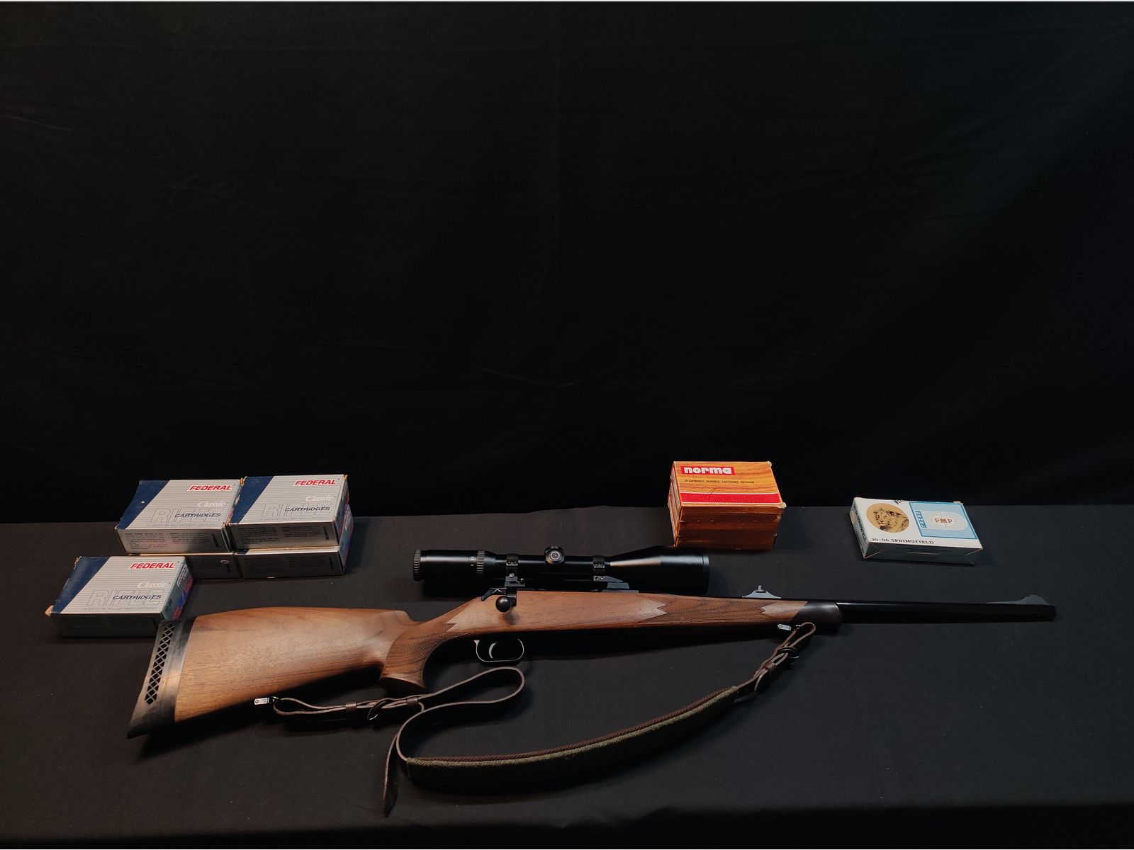 Mauser M94 repeating rifle - .30-06 - Schmidt & Bender 2.5–10x56 - Like new - incl. 183 rounds of ammunition