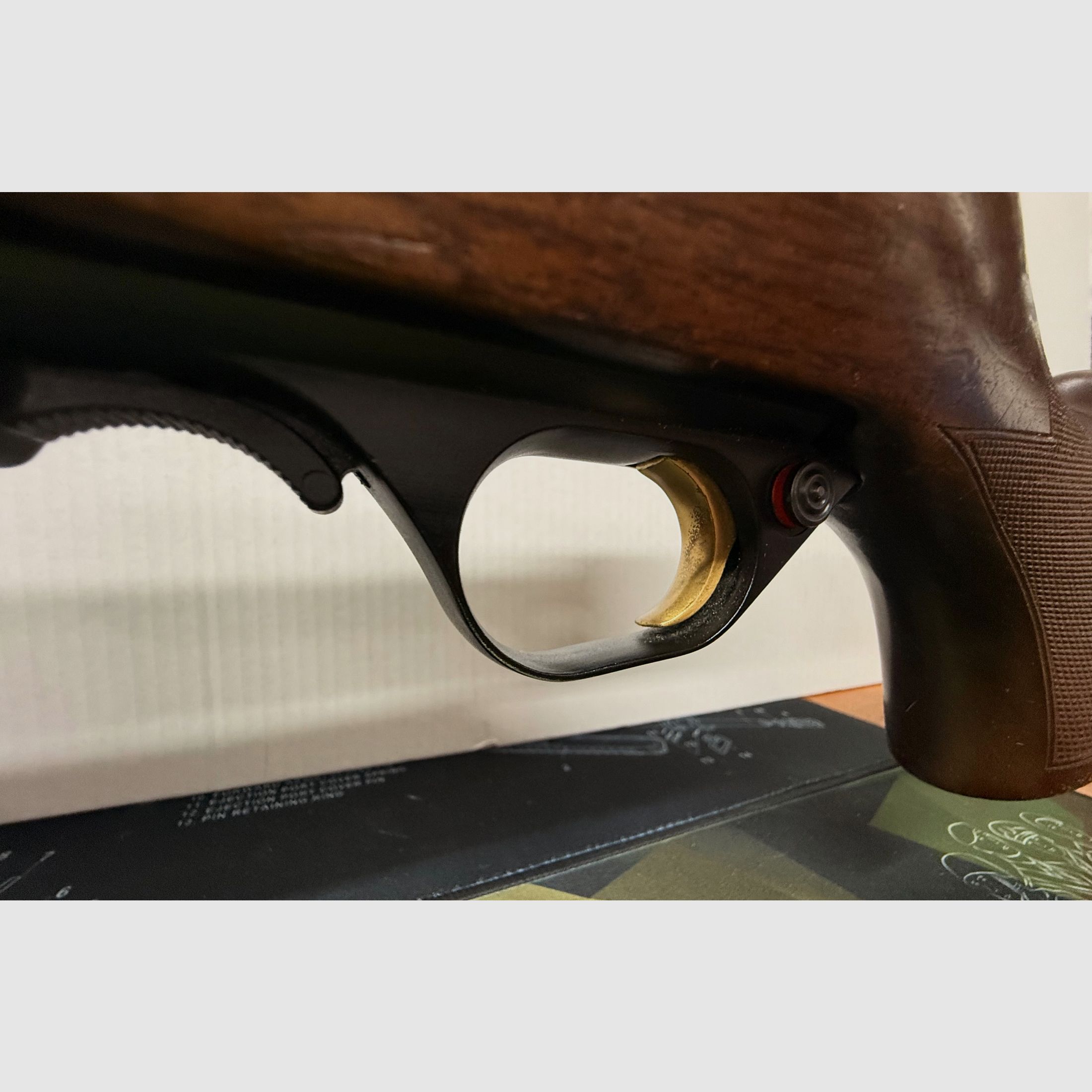 Browning Acera straight-pull repeater 30-06 incl. Luger 1-4x26 stalking scope & sling, afbeelding 3 van 11