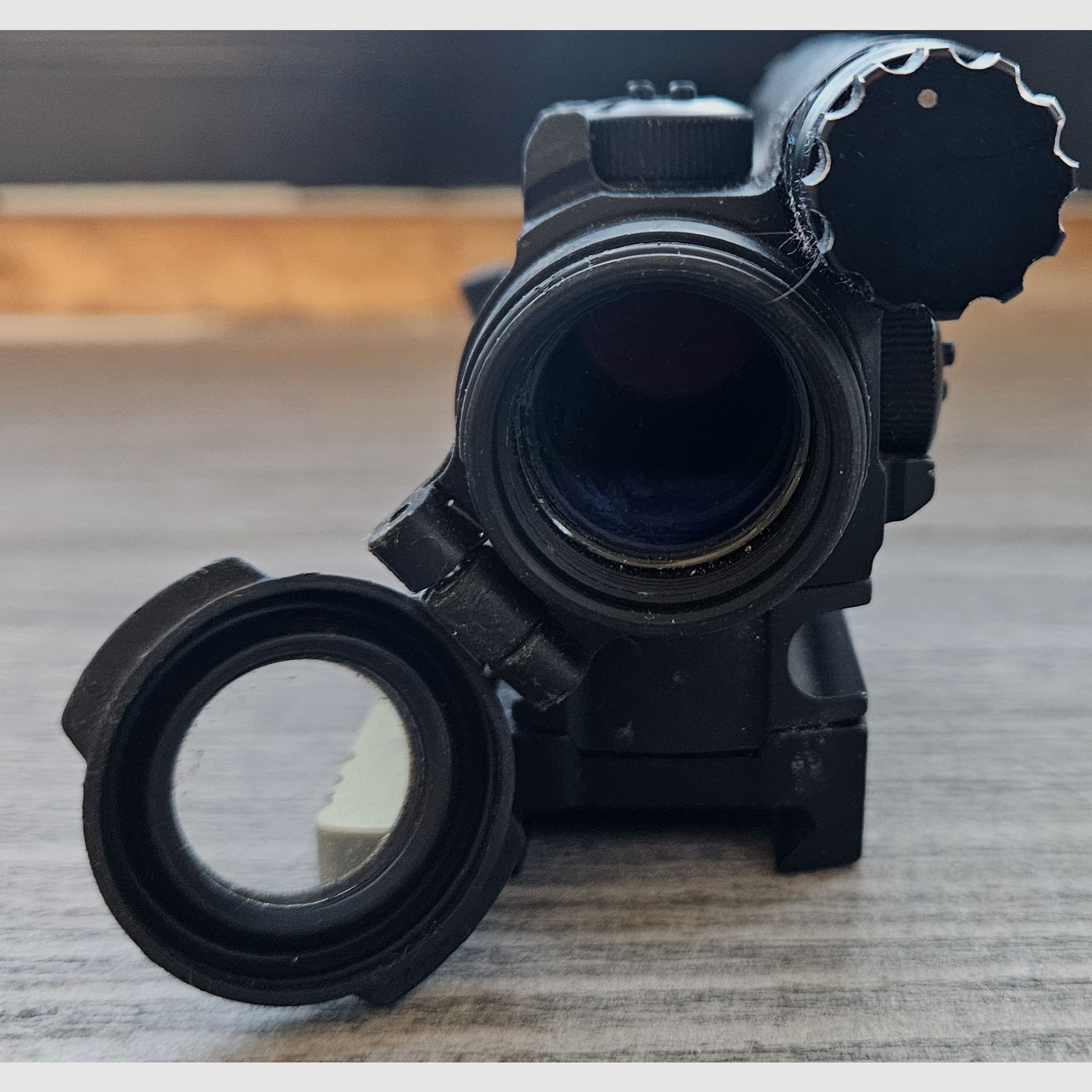 Aimpoint com m5 avec montage micro lrp, image 3 sur 8