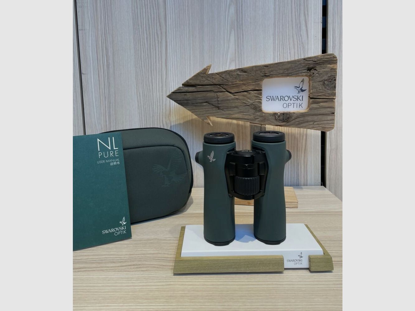 SWAROVSKI OPTIK NL PURE 8x32 - 'EEN MET DE NATUUR'