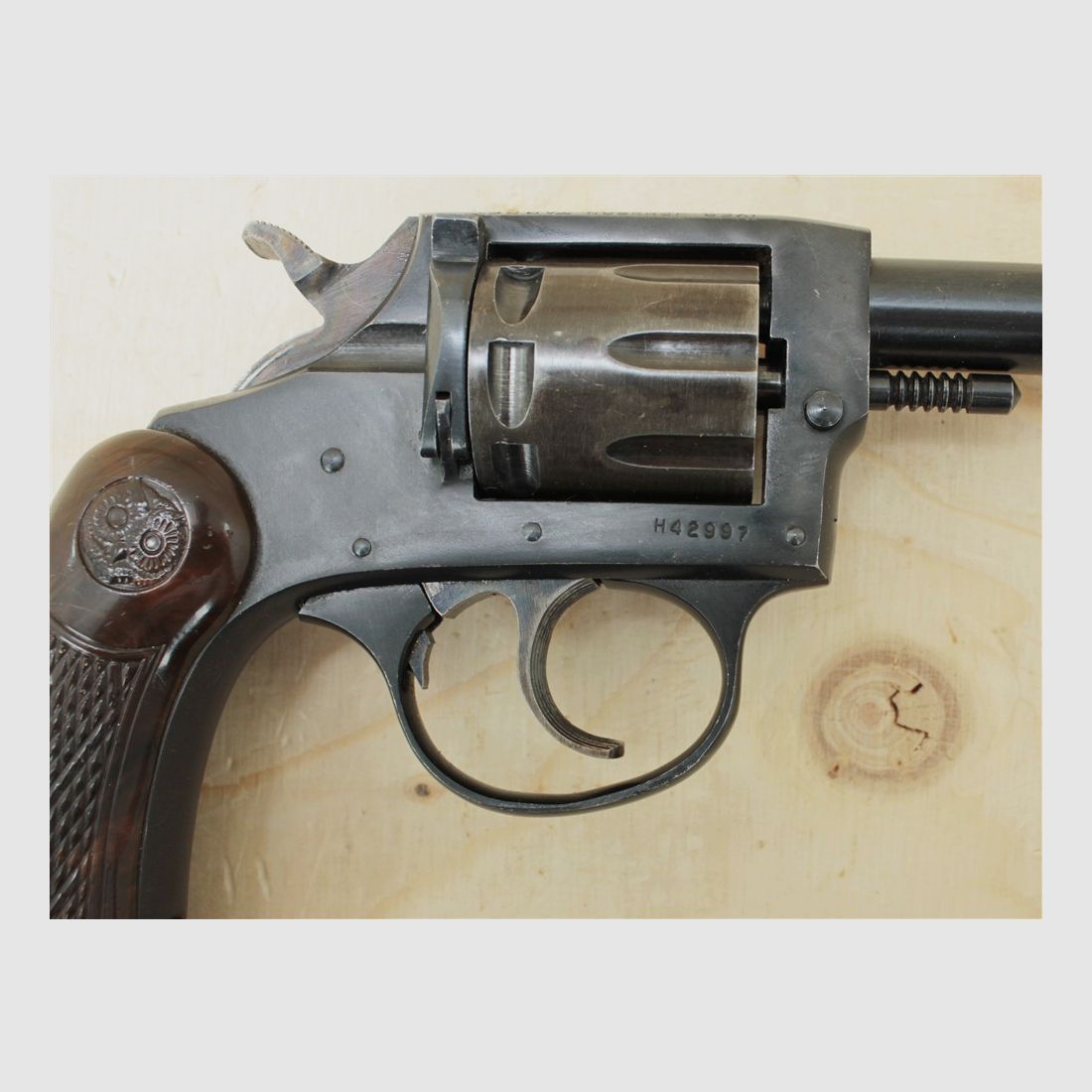 Rewolwer IVER JOHNSON Mod. 55A Target kal .22 LR, zdjęcie 4 z 4