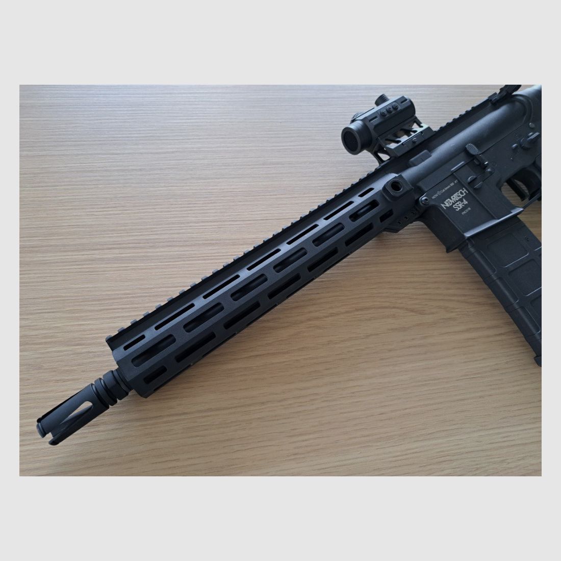 Novritsch - SSR4 Mk1 Gen2 + Red Dot – AEG Airsoft AR 15 6mm BB