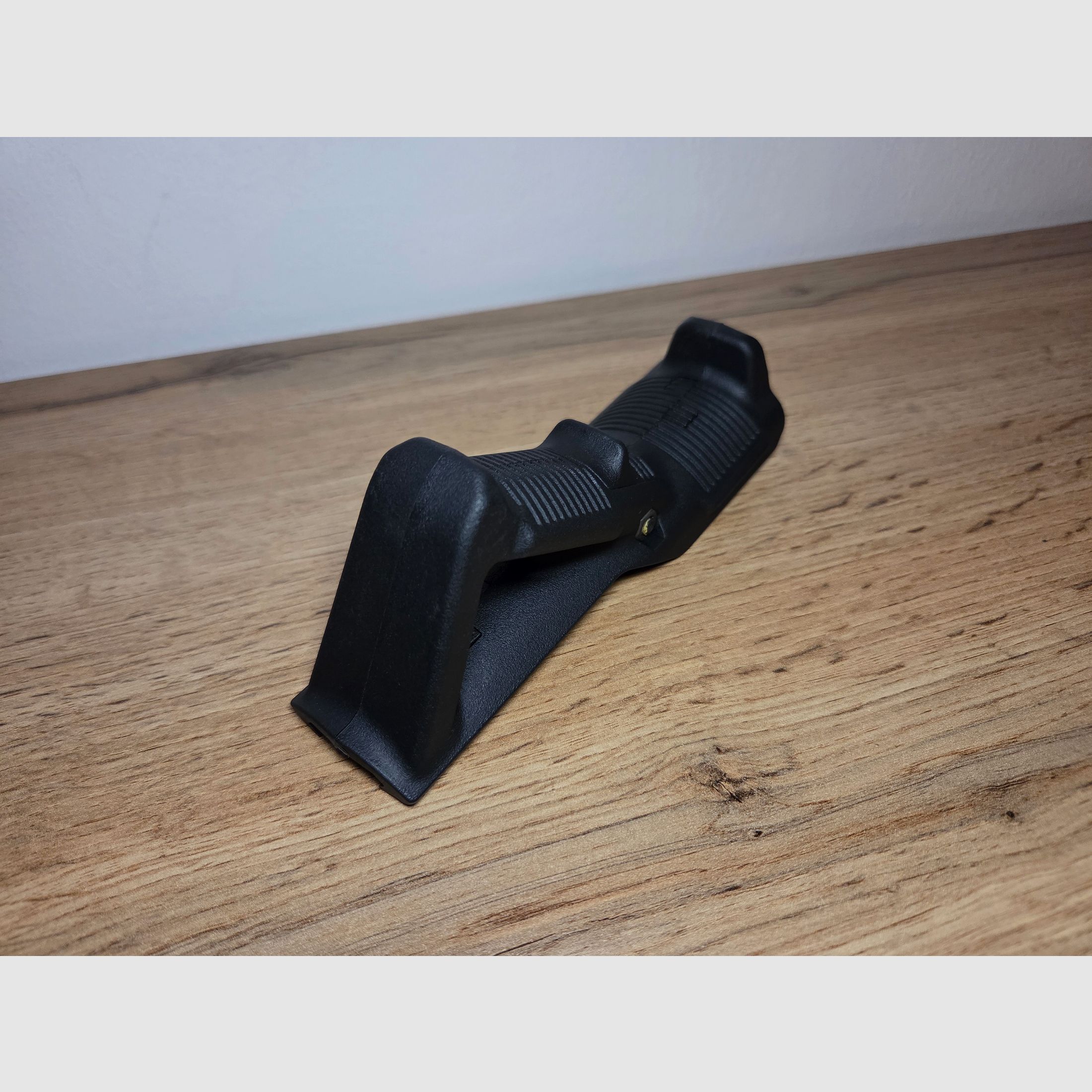 Magpul AFG 1 schräger Vordergriff Picatinny Vorderschaftgriff